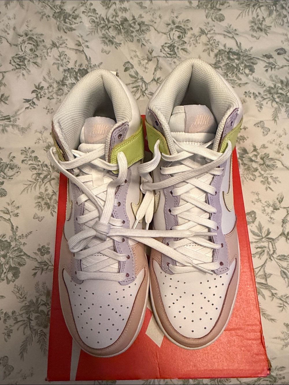 Women’s Nike Dunks High White, Pastel Pink, Lavender & Lime - Picture 10 of 10